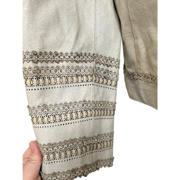 Pamela McCoy 1X Couture Beige Distressed Leather Gold Accents Jacket NWT - Picture 3 of 12
